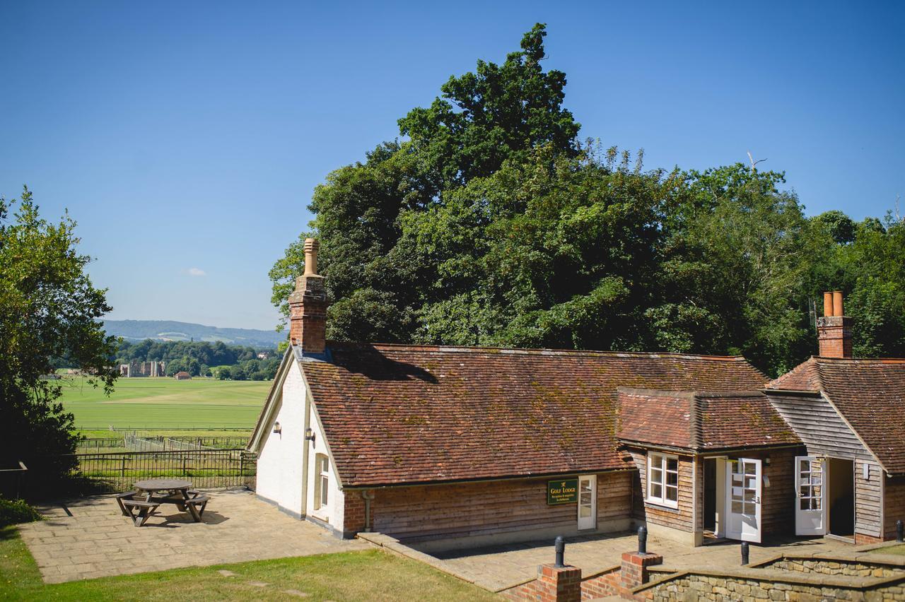 Cowdray Lodge Midhurst Eksteriør bilde